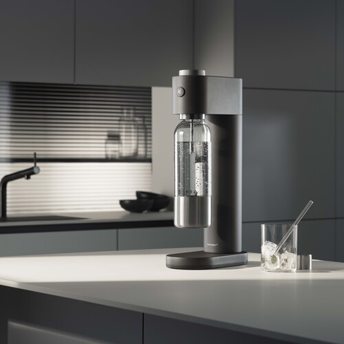 Element One kullsyremaskin med flaske, Black Lava