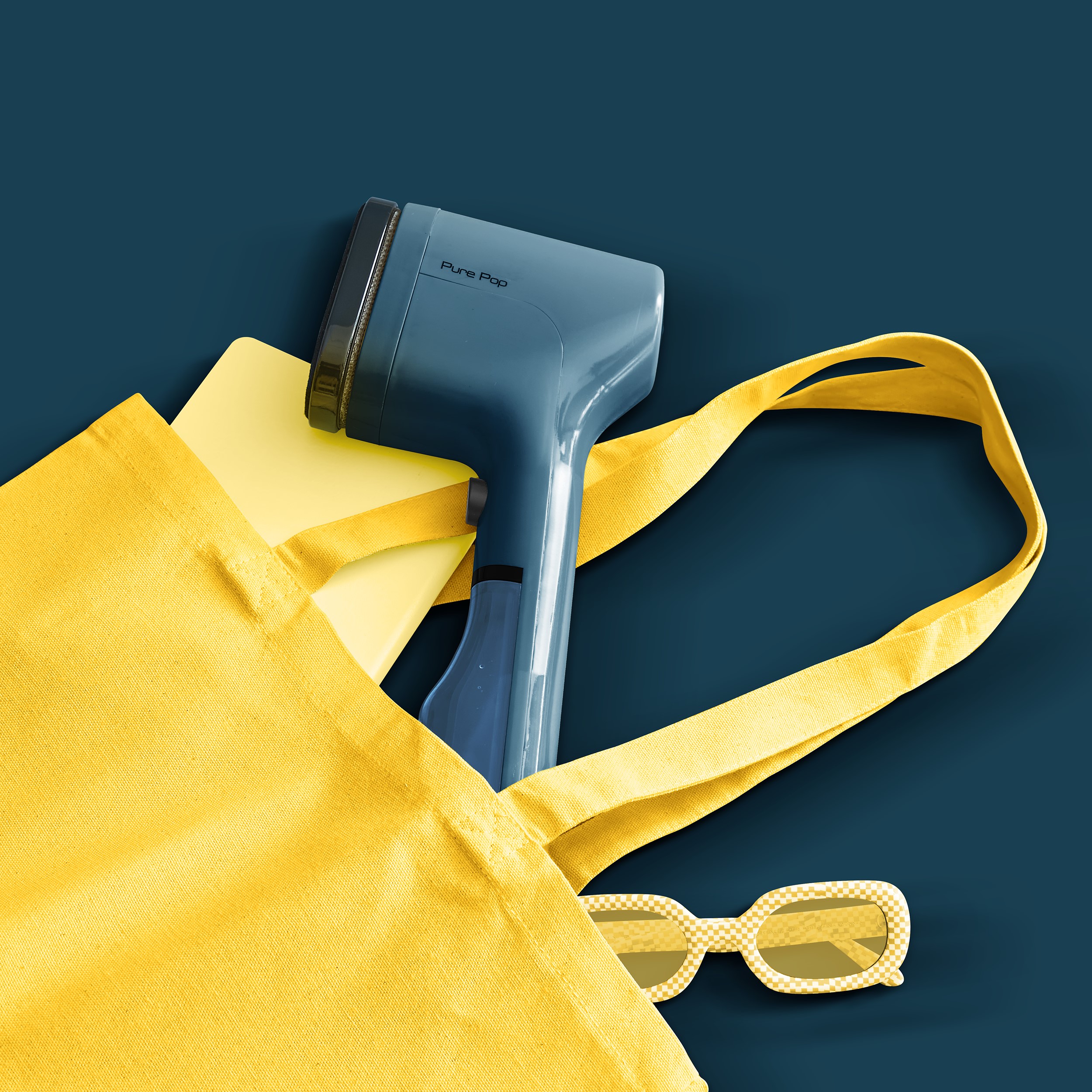 Steameren veier under ett kilo og har en behagelig passform i hånden.