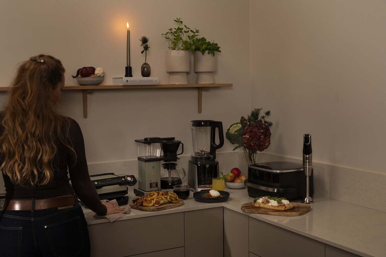 Hvilken kaffetrakter er best for kompakte kjøkken og kontor?