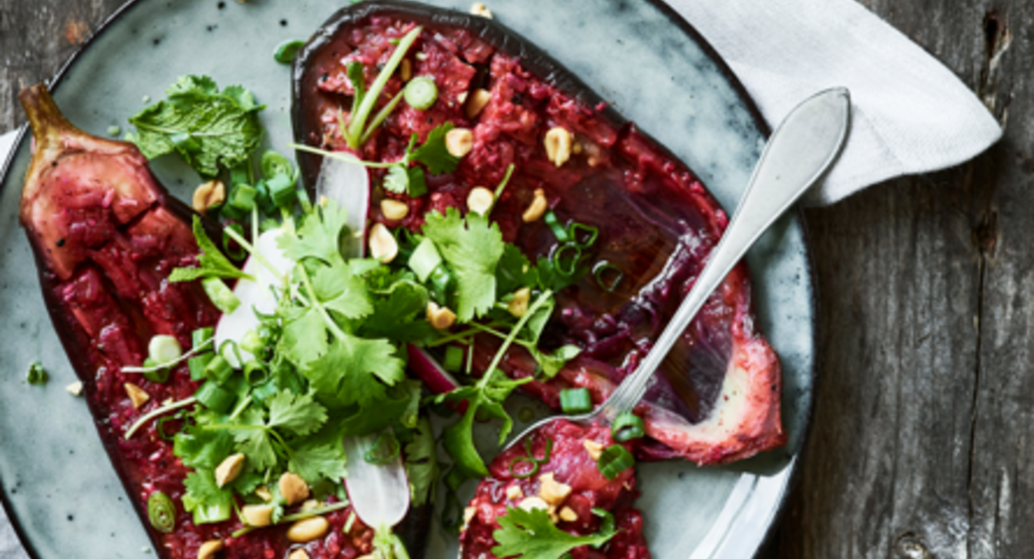 Indisk aubergine med tandoori masala og reddiksalat