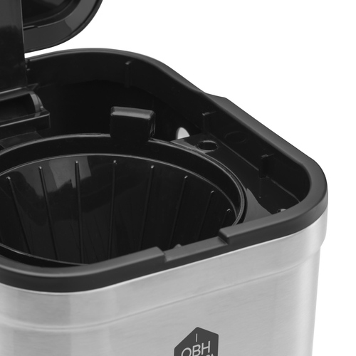 Coffee Prio liten kaffetrakter svart/sølv seks kopper