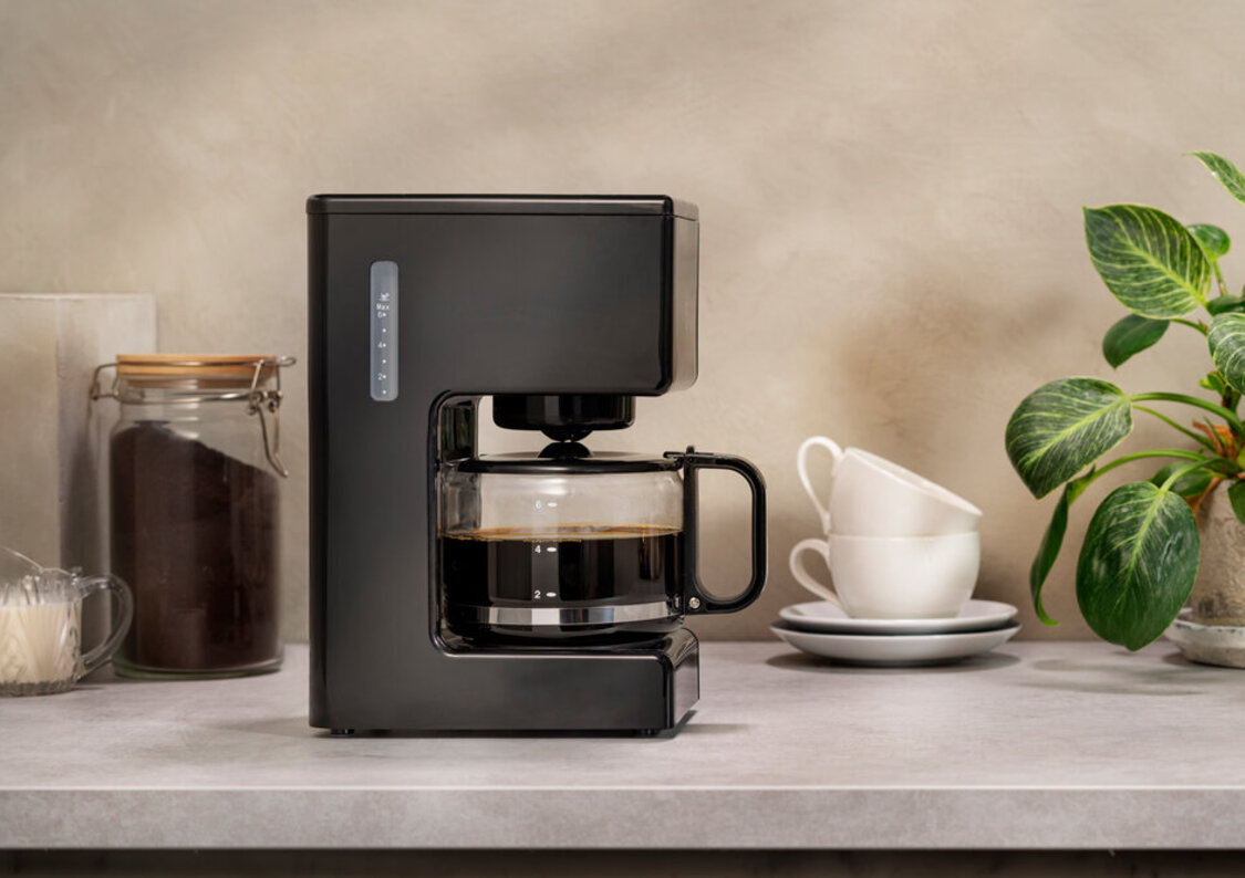 Liten kaffetrakter for 4 kopper – Coffee Box er en kompakt kaffetrakter som passer perfekt til det mindre kjøkkenet,