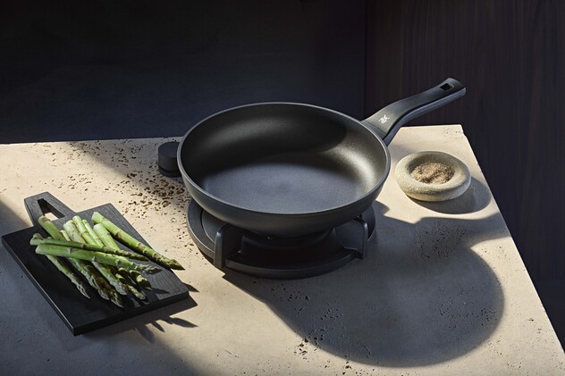 Non-stick stekepanner