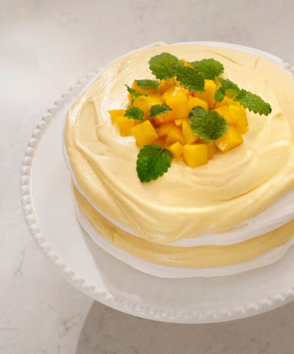 Påskekake med marengs og mango